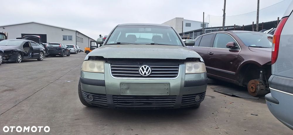 Volkswagen Passat B5 Zderzak Przód Przedni Kod Lakieru LA6W