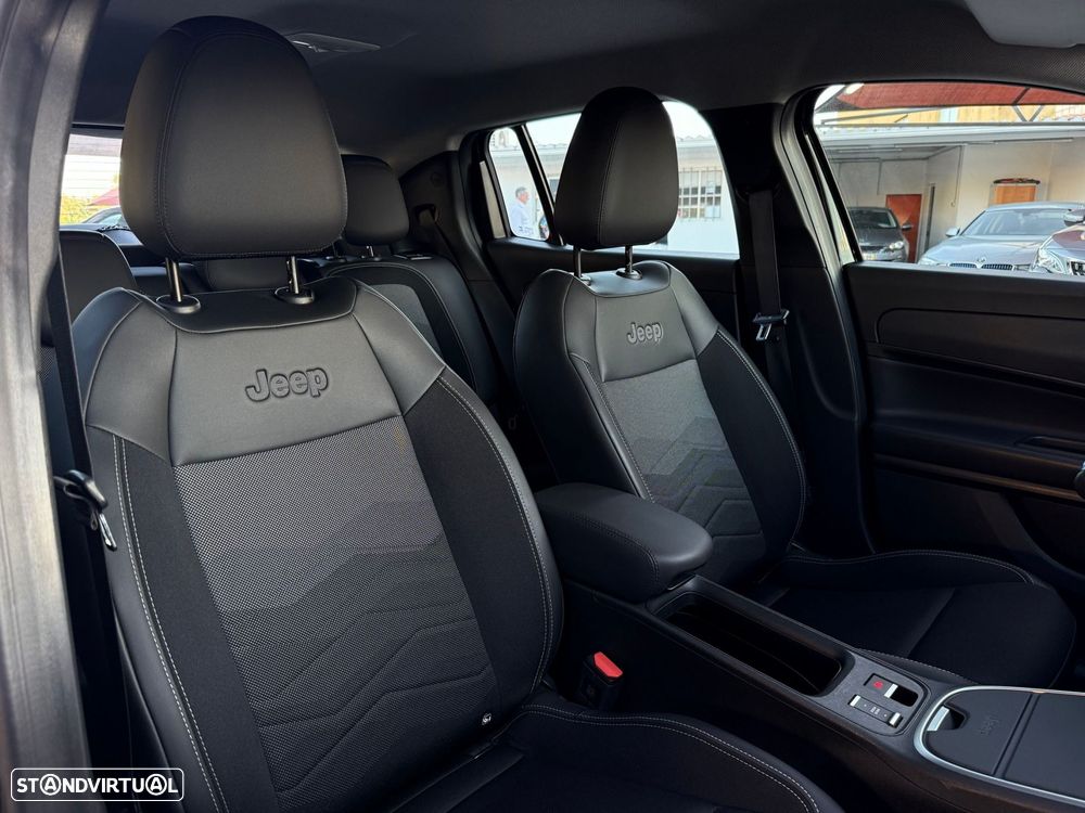 Jeep Avenger 1.2 e-Hybrid Longitude DCT - 9