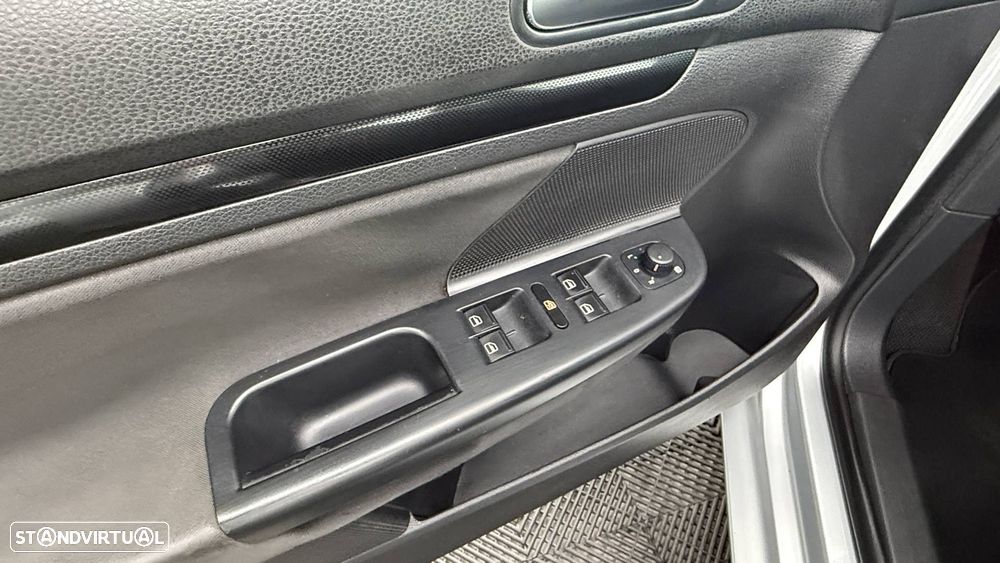 VW Golf Variant 1.6 TDi Confortline - 13