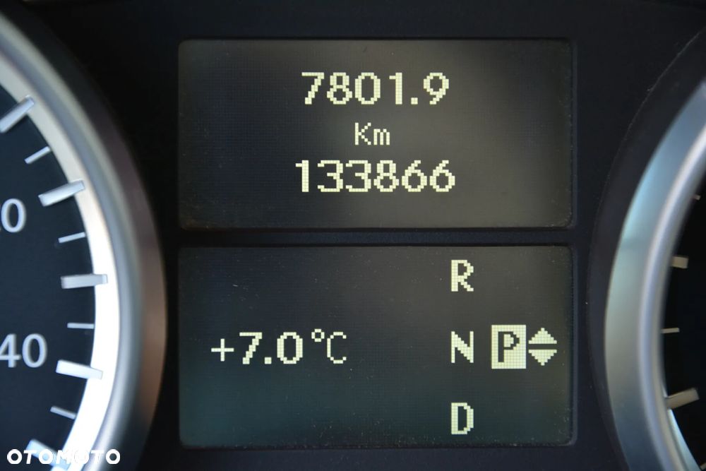 Mercedes-Benz GL 350 BlueTEC 4Matic 7G-TRONIC - 32