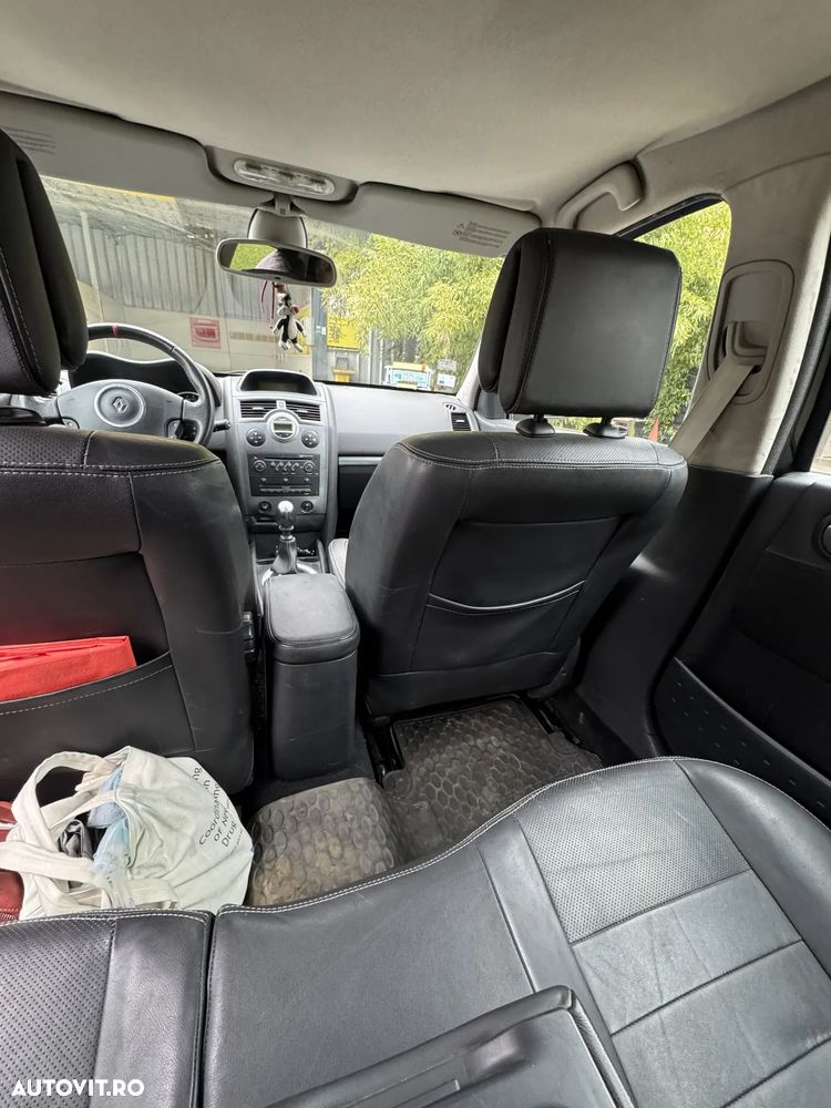 Renault Megane 16V 2.0 Turbo Sport - 11