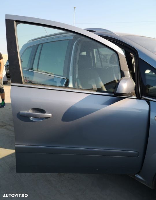 Usa dreapta fata Opel Zafira B an fabr.2005 - 1