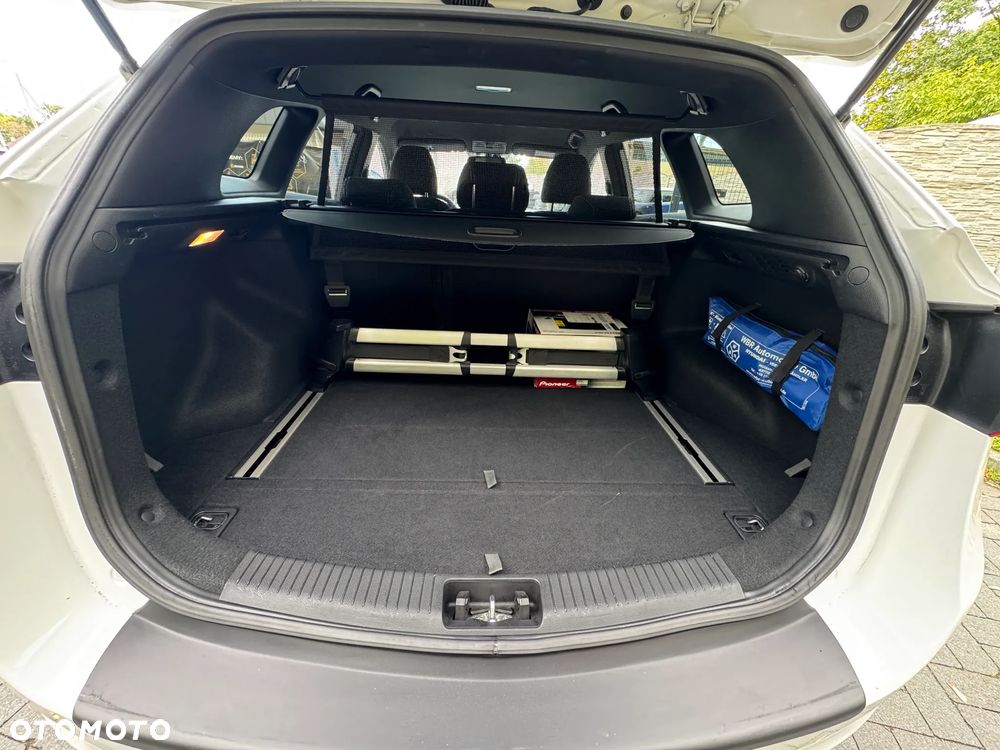 Hyundai i30 blue 1.6 CRDi Passion - 31