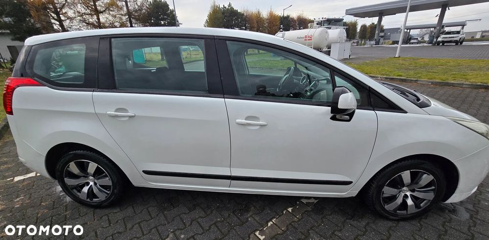 Peugeot 5008 - 3