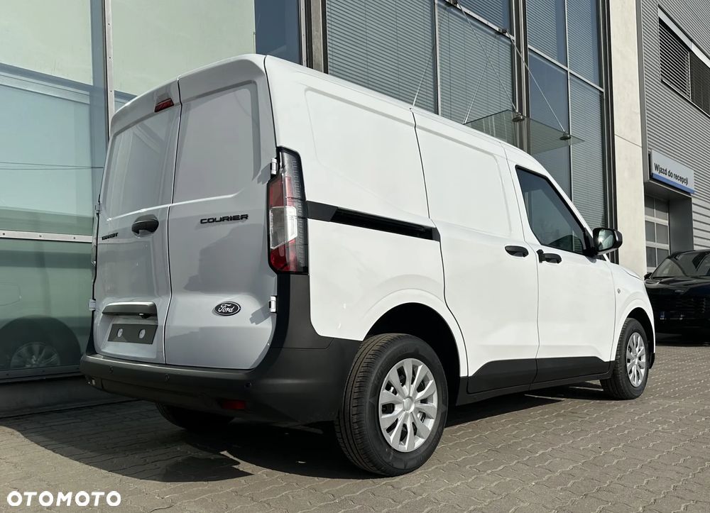 Ford Transit Courier - 7