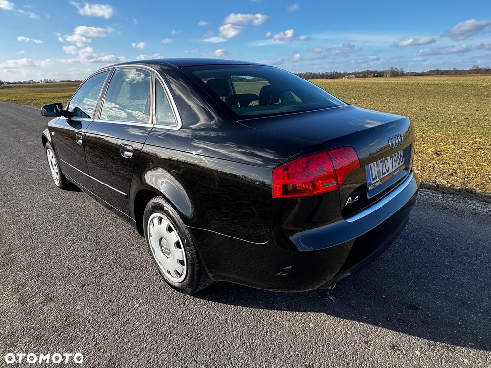 Audi A4 Limousine - 18