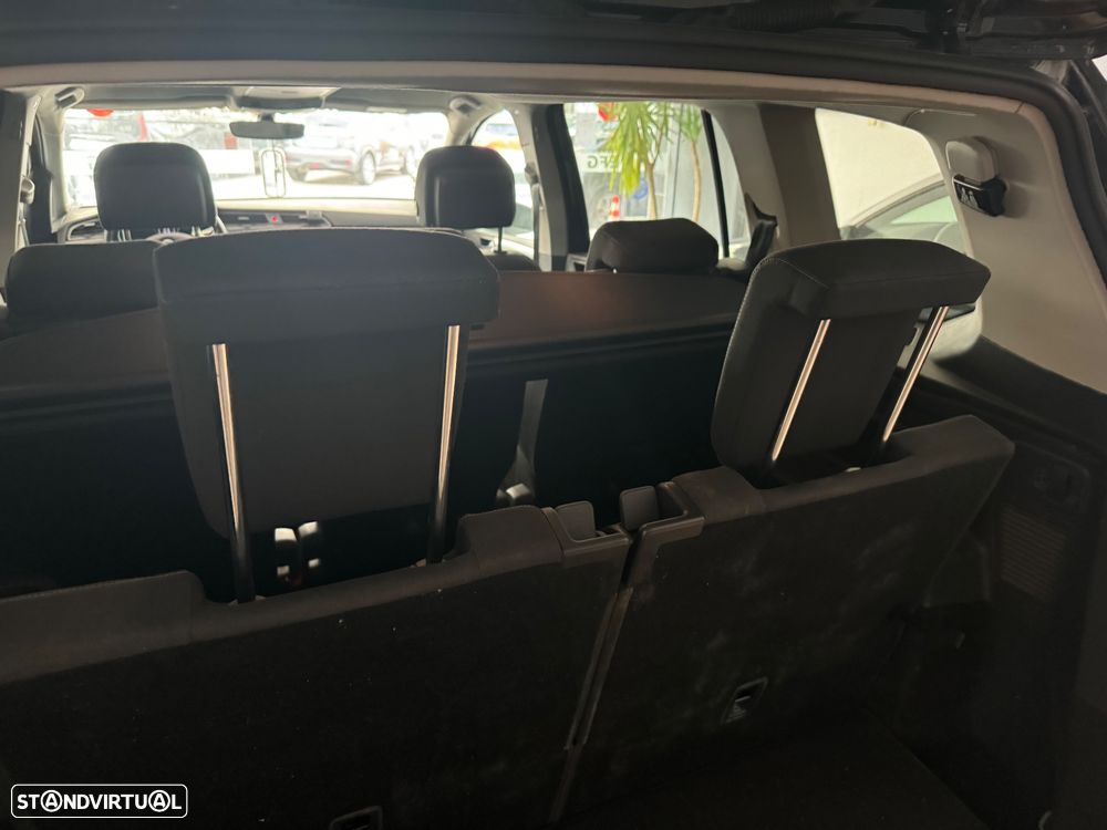 VW Touran 1.6 TDI Confortline - 19