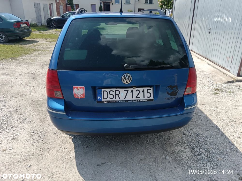 Volkswagen Golf - 6