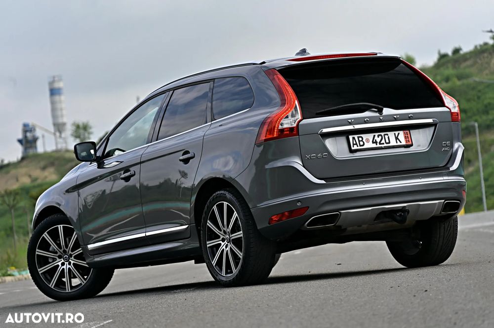 Volvo XC 60 D5 AWD Geartronic Summum - 5