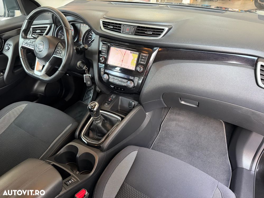 Nissan Qashqai 1.3 DIG-T SHIRO - 6