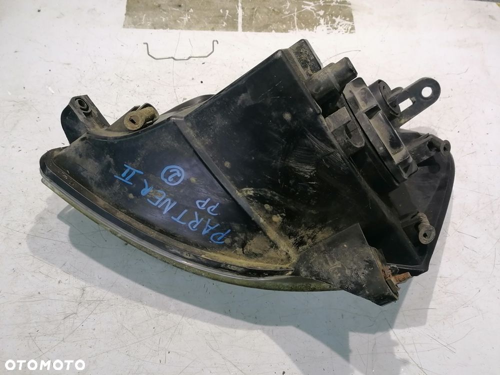 CITROEN BERLINGO II 02-08 LAMPA PRAWY PRZÓD PRZEDNIA EUROPA - 3