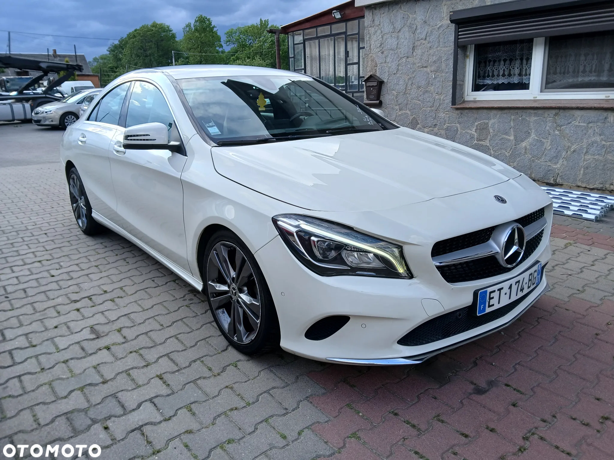 Mercedes-Benz CLA Shooting Brake 180 d Peak Edition - 5