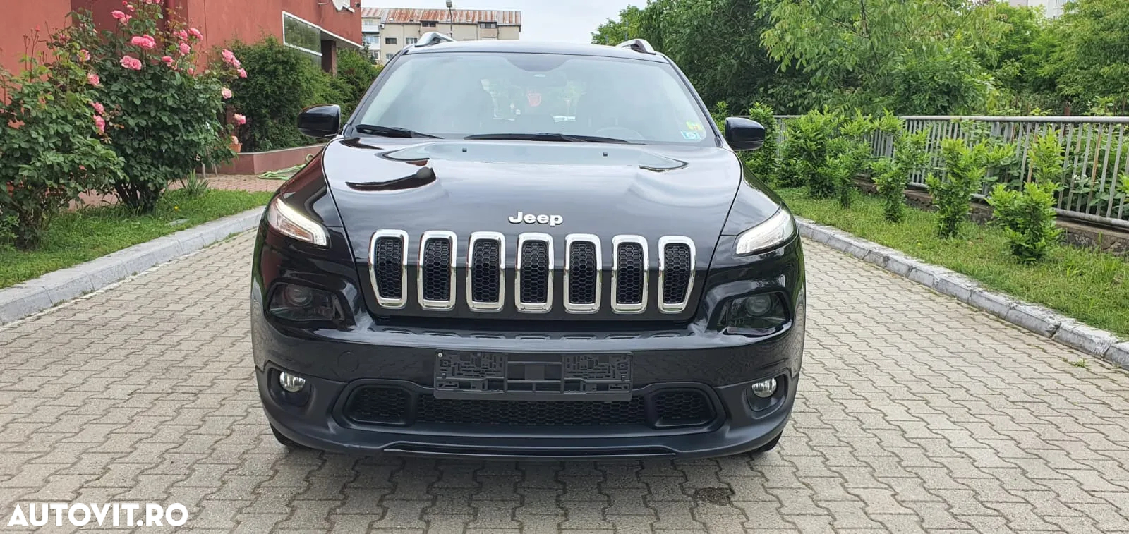 Jeep Cherokee - 14