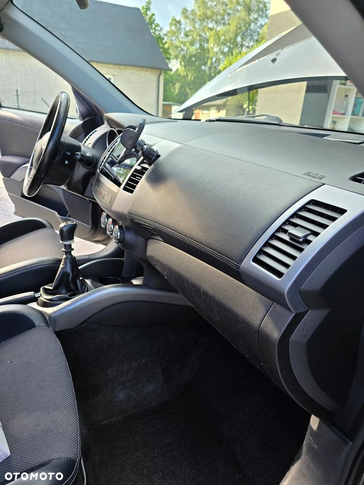 Mitsubishi Outlander - 20