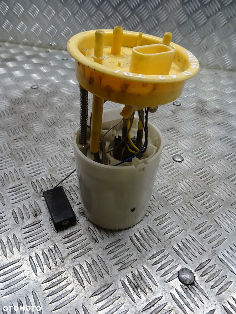 SKODA FABIA II 10-14 1.2 TDI POMPKA PALIWA 6R0919050E - 1