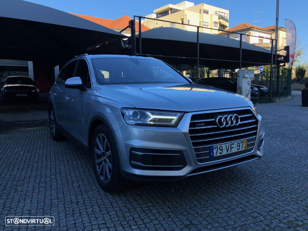 Audi Q7 3.0 TDi quattro S-line Tiptronic