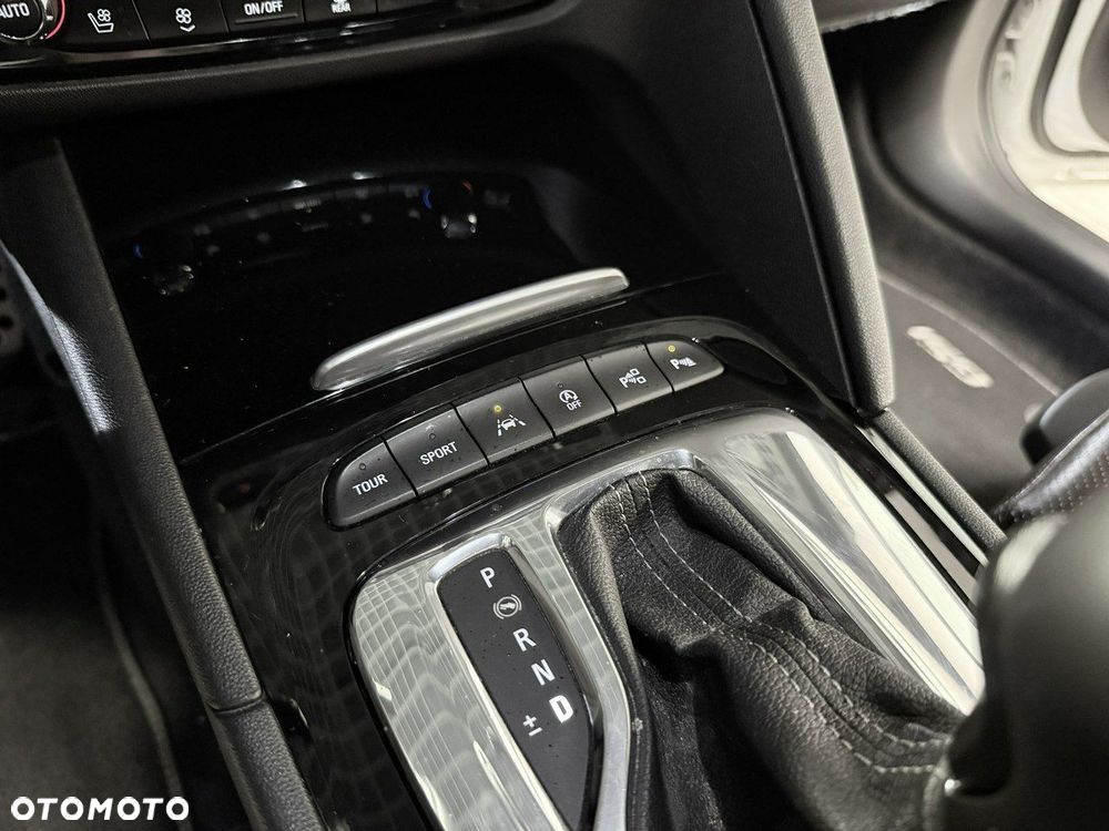Opel Insignia - 37