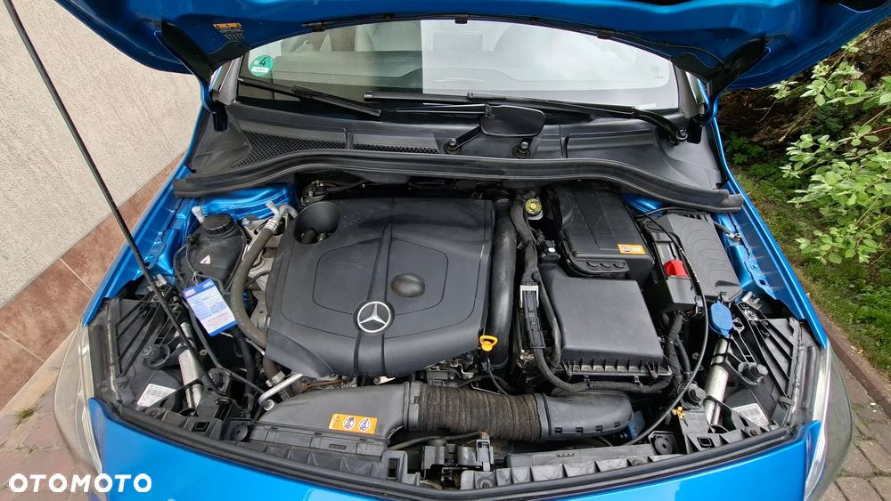Mercedes-Benz Klasa B 180 CDI (BlueEFFICIENCY) - 36