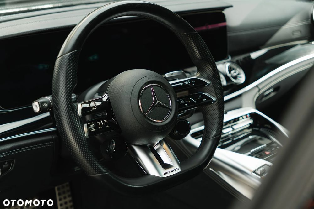 Mercedes-Benz AMG GT 43 4-Matic+ Special Edition Red - 6