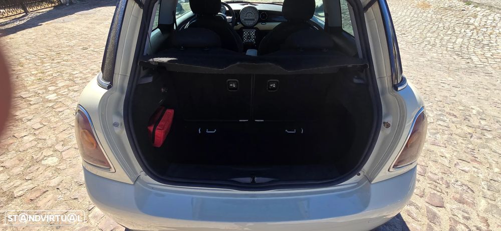 MINI 3 Portas Cooper D - 12