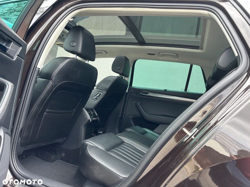 Skoda Superb 2.0 TDI DSG Premium Edition - 17