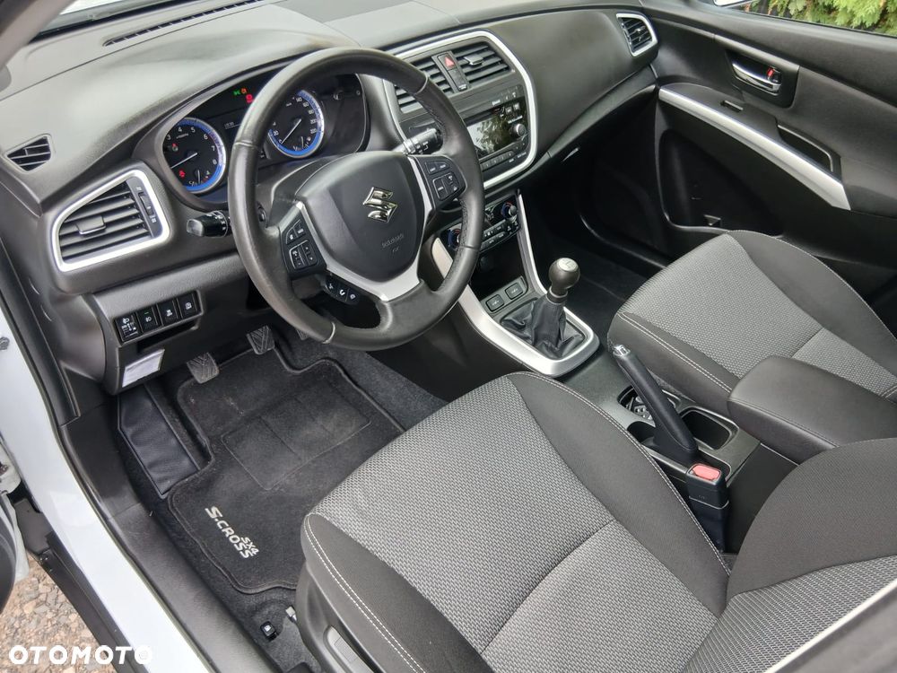 Suzuki S-Cross - 23