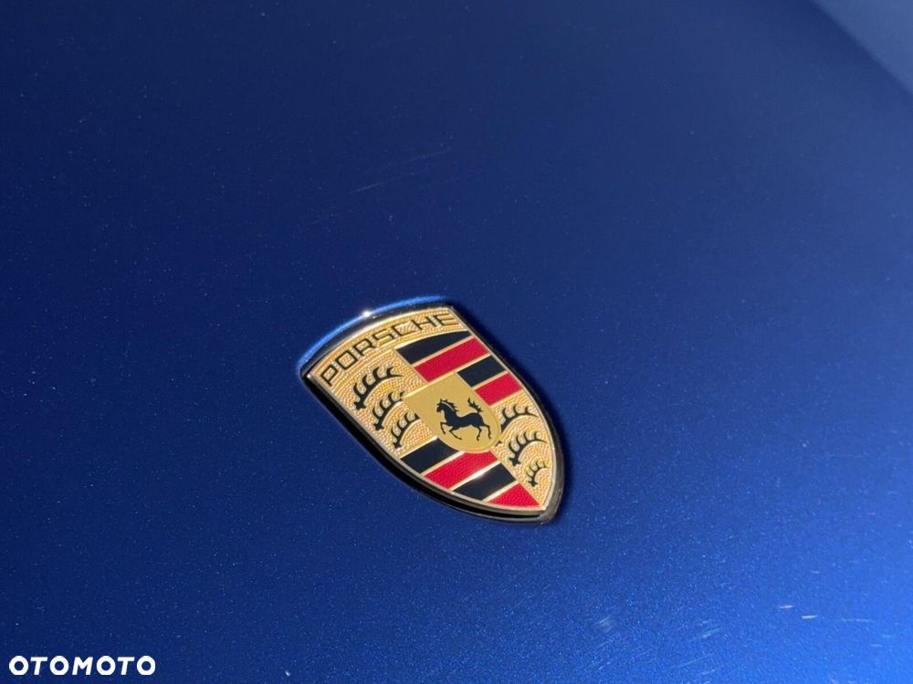 Porsche Taycan - 9