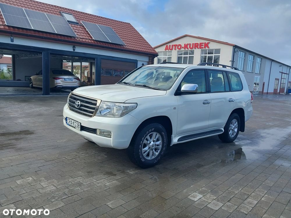 Toyota Land Cruiser - 1