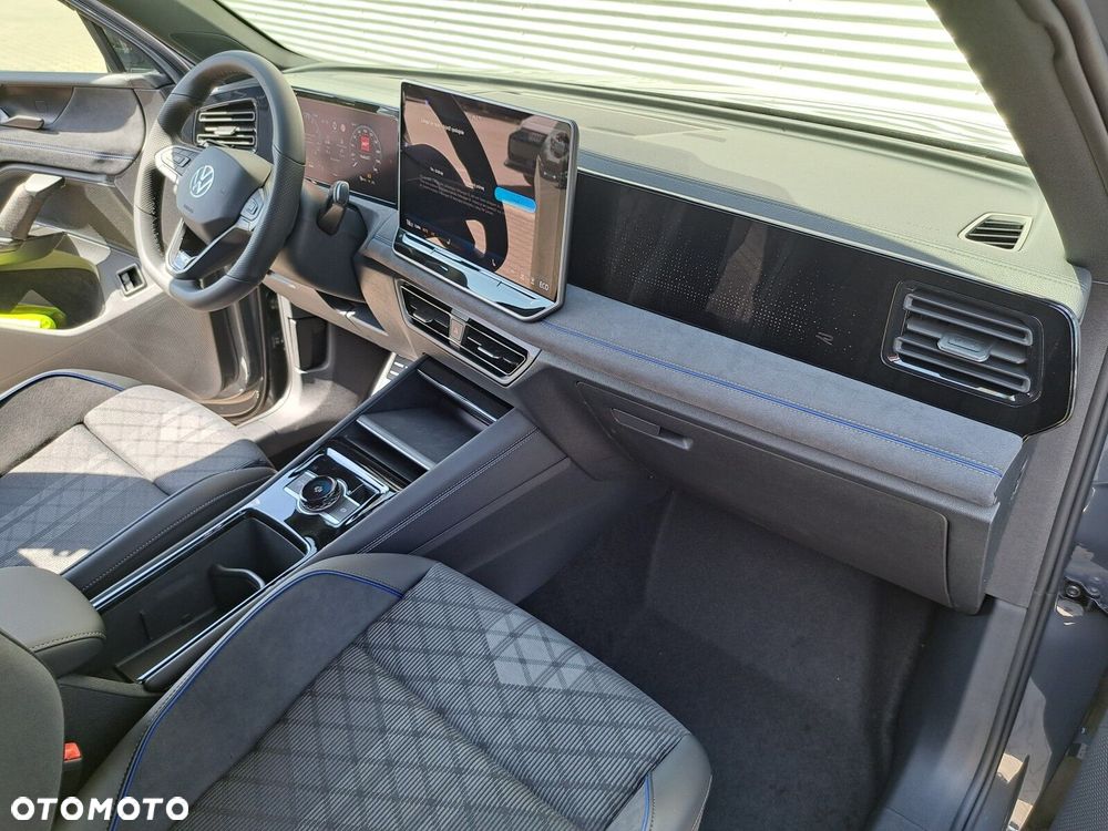 Volkswagen Tiguan - 11