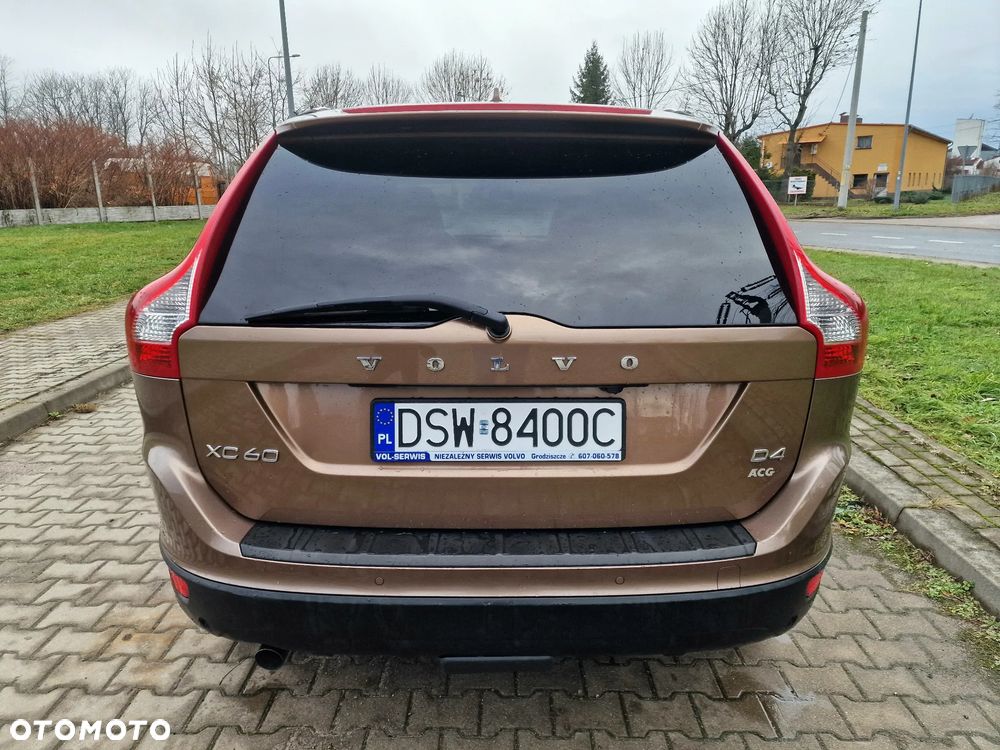 Volvo XC 60 D4 Geartronic Summum - 4