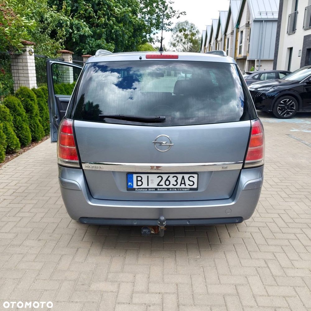 Opel Zafira 1.6 Enjoy - 2