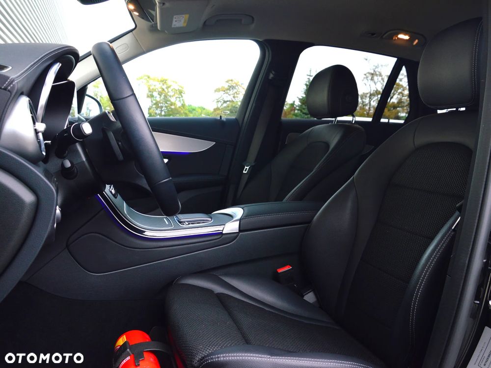 Mercedes-Benz GLC 300 e 4-Matic - 14
