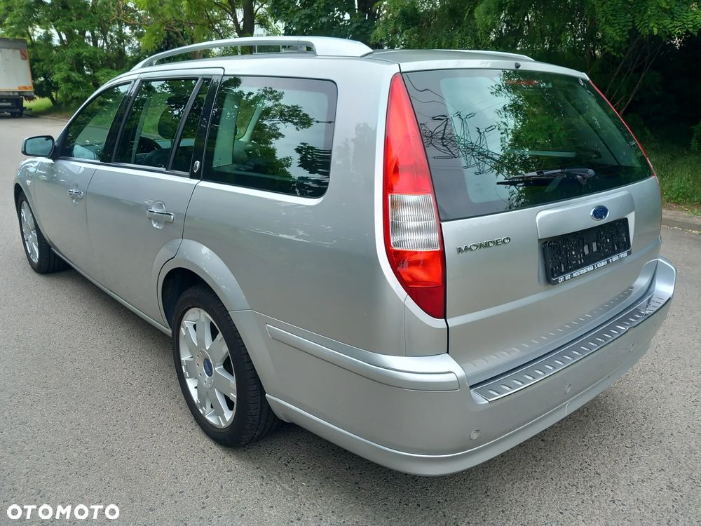 Ford Mondeo 2.0 Ghia Executive - 6