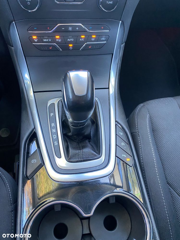 Ford S-Max 2.0 TDCi Titanium PowerShift - 25