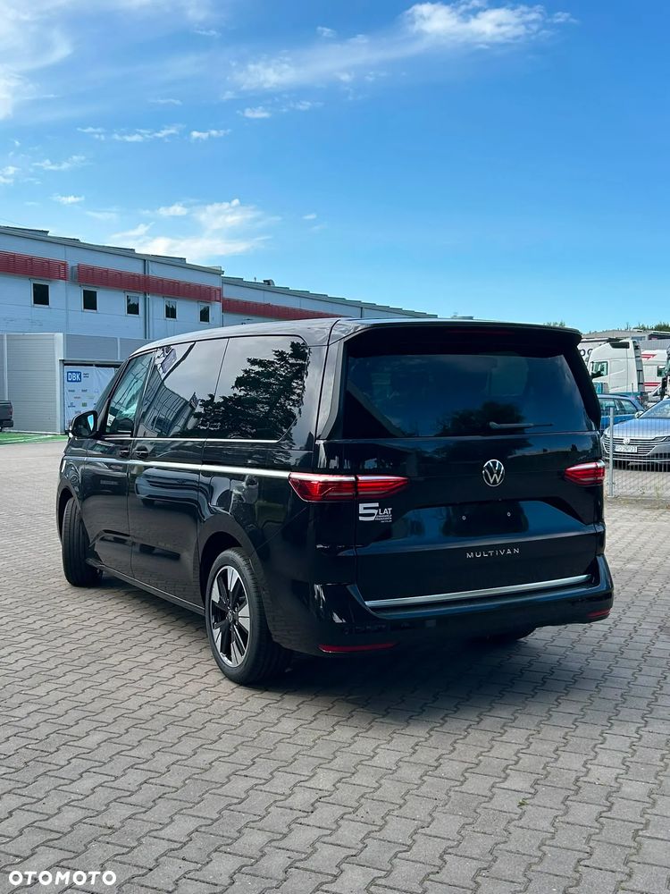 Volkswagen Multivan 2.0 TDI L2 Style DSG - 11