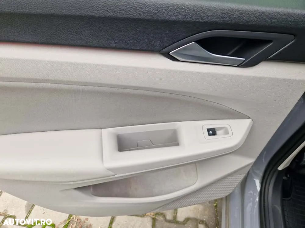 Volkswagen Golf 1.5 TSI ACT Life - 22