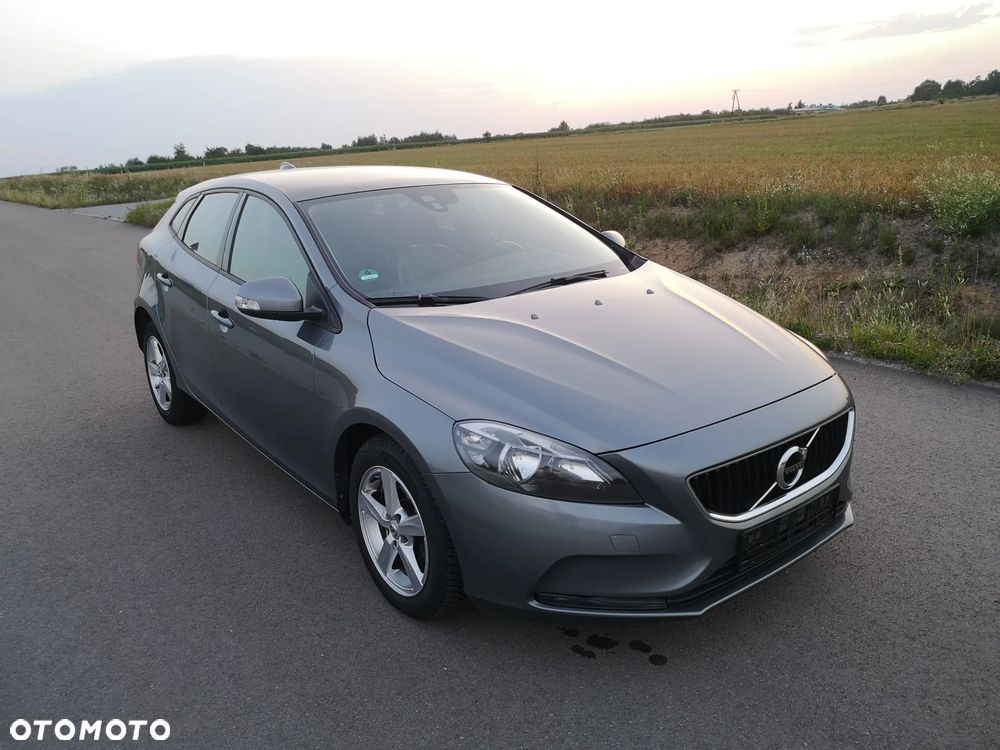 Volvo V40 D2 Momentum - 17
