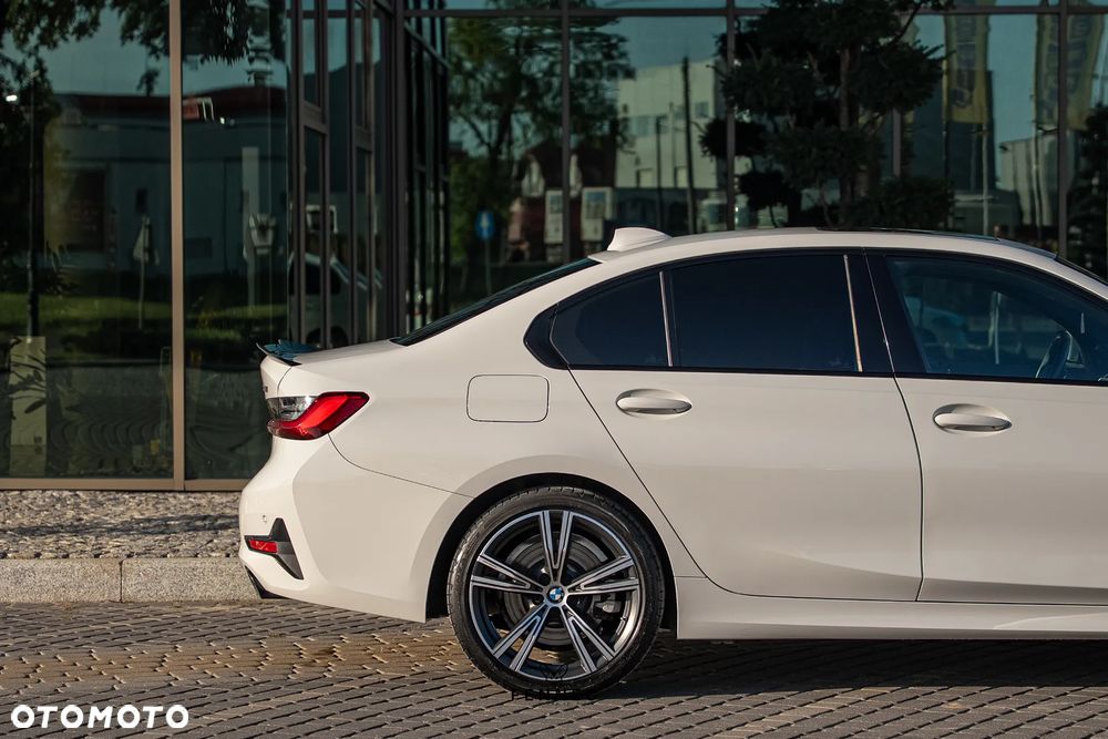 BMW Seria 3 - 13