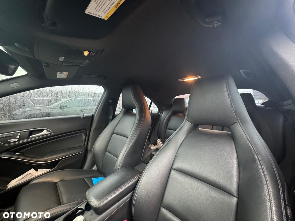 Mercedes-Benz CLA 250 7G-DCT - 14