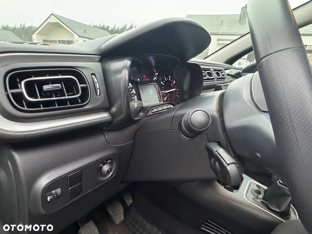 Citroën C3 1.2 PureTech Shine - 34