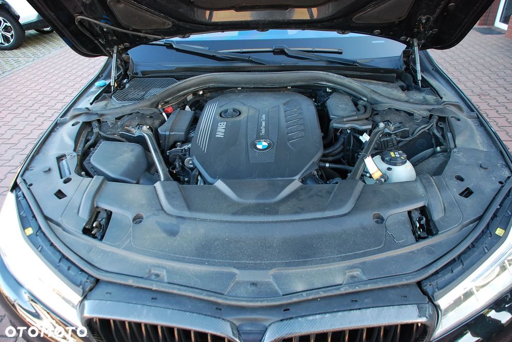 BMW Seria 7 740d xDrive - 34