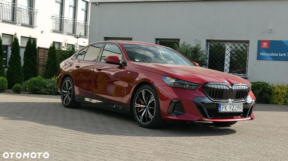 BMW Seria 5 550e xDrive PHEV M Sport Edition - 10