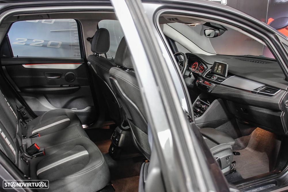 BMW 216 Active Tourer d Line Sport - 13