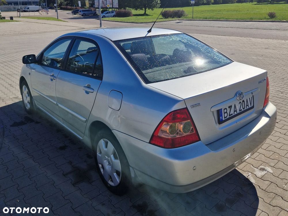 Toyota Corolla - 4