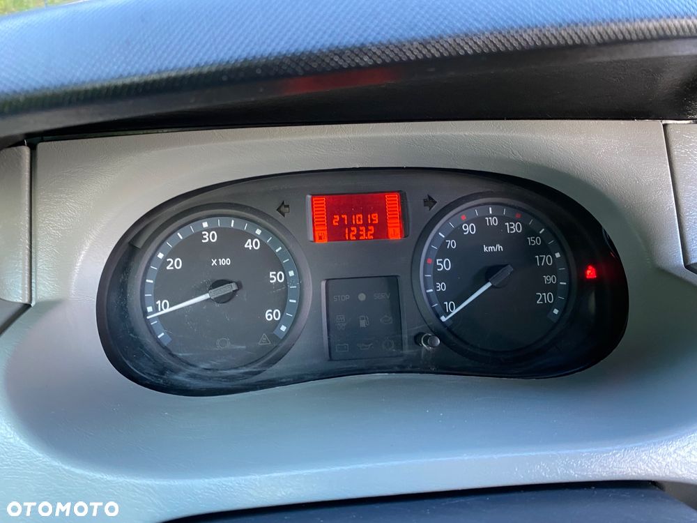 Renault Trafic - 23