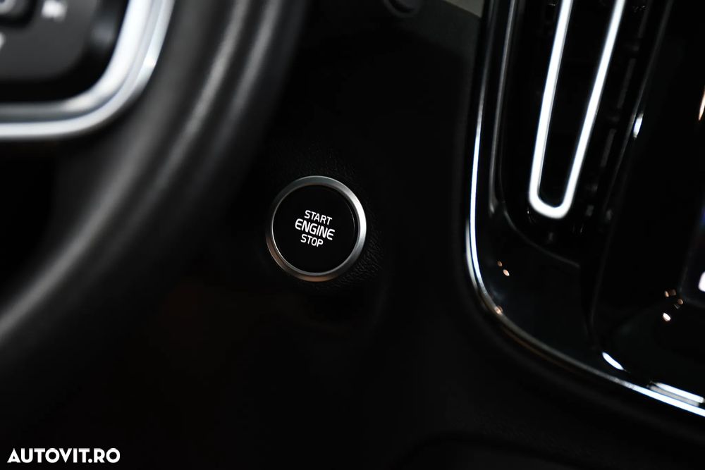 Volvo XC 40 T4 Recharge DKG Inscription - 18