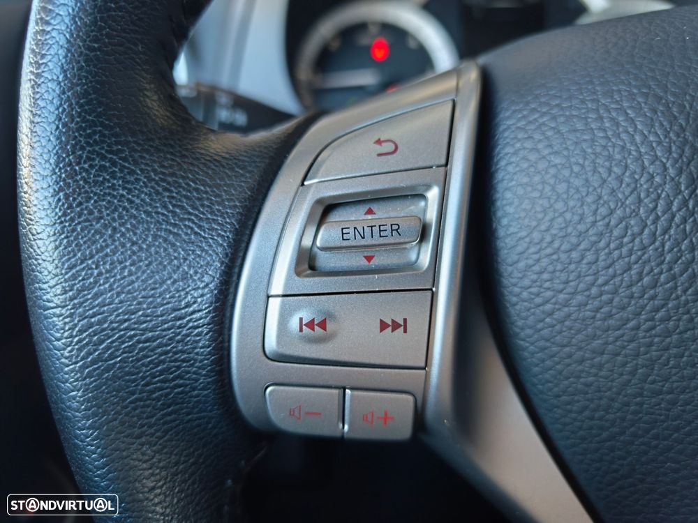 Nissan Navara 2.3 dCi CD 4WD Tekna Auto - 14