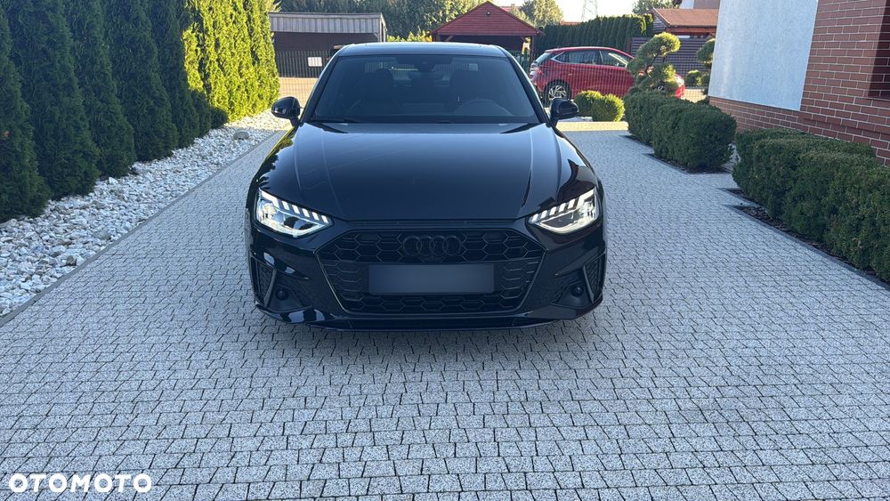 Audi A4 Limousine 45 TFSI mHEV Quattro Black Edition S tronic - 4