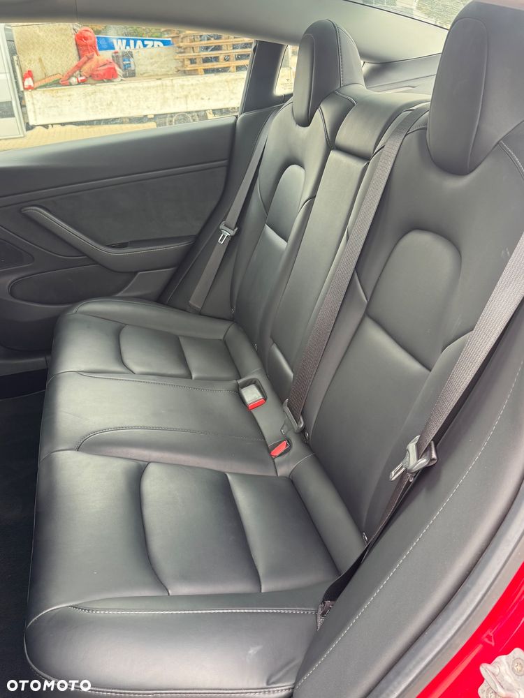 Tesla Model 3 - 21