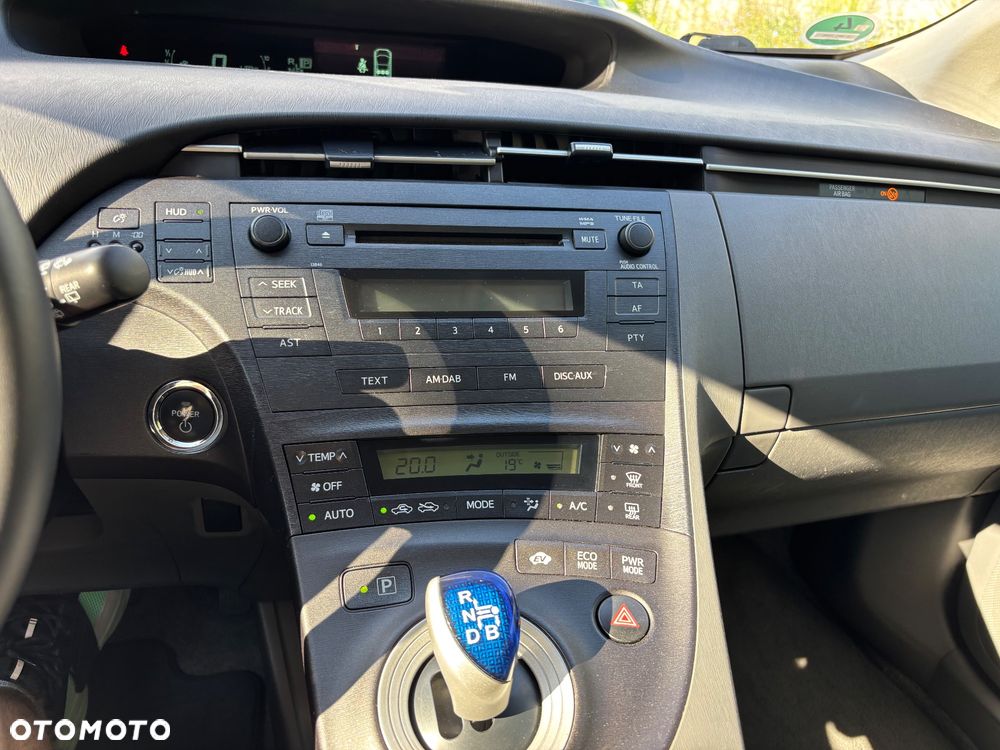 Toyota Prius 1.8 HSD Prestige - 20